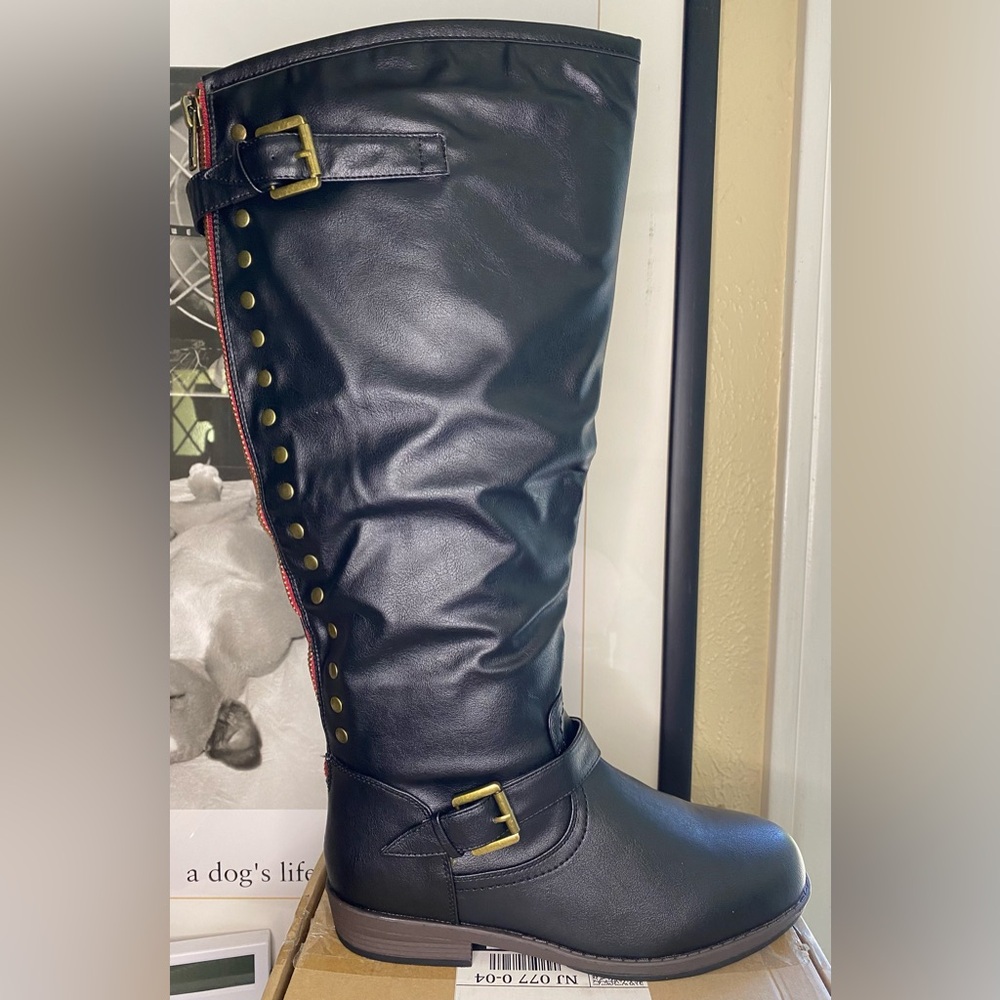 BRAND NEW IN BOX  Super Cute Black Boots w/ Red Zipper Trim Up the Back.